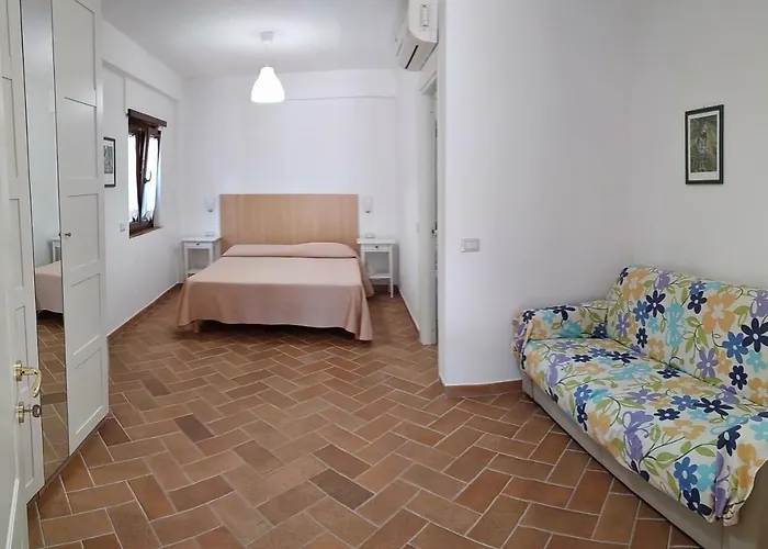 펜션 Le Di Arconte 마리나디카메로타