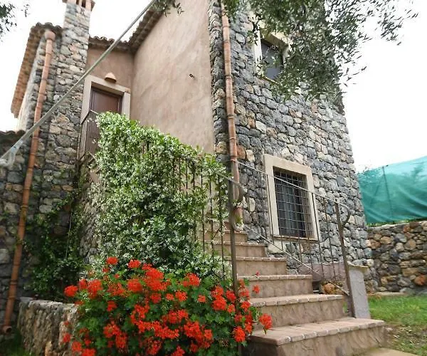 Le Di Arconte 마리나디카메로타